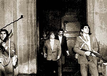 Allende si appresta a difendere la Moneda
